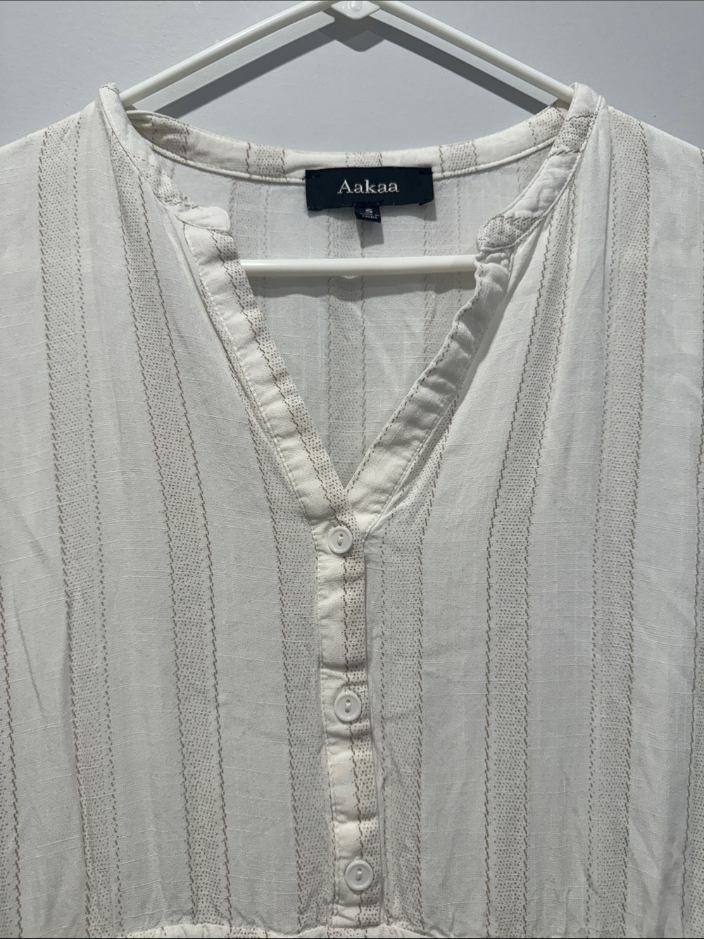 Aakaa Ivory Boho Button-Front Peplum Tunic - Picture 5 of 8